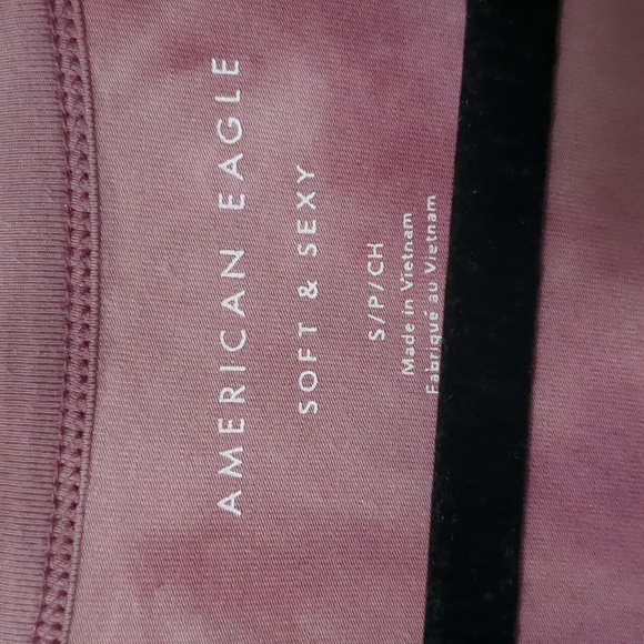 American Eagle T-shirt - Picture 5 of 6